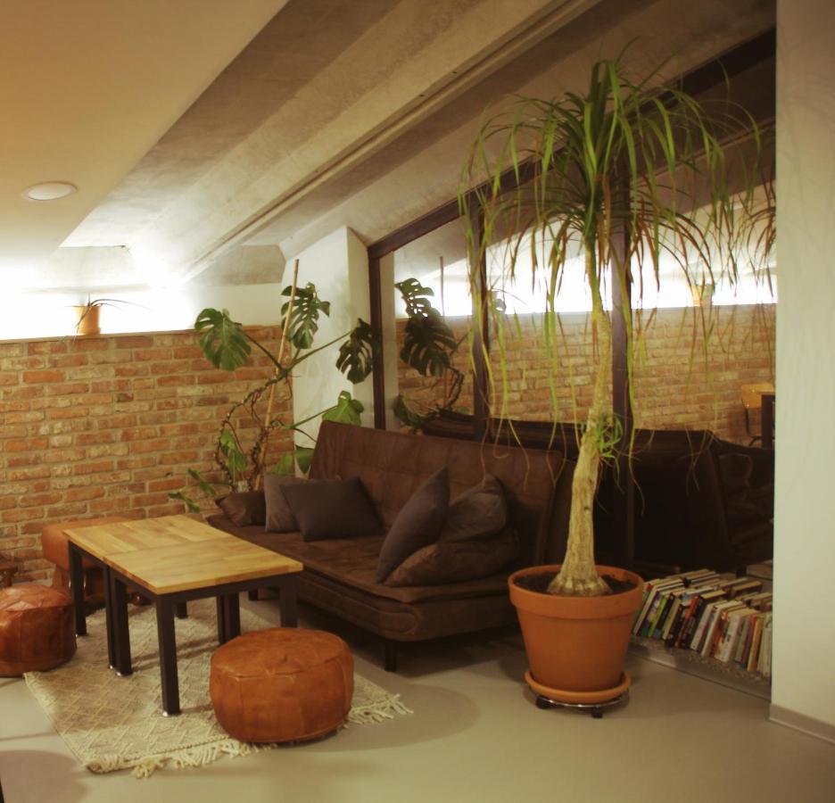 Garage Hostel Nova Gorica Dış mekan fotoğraf