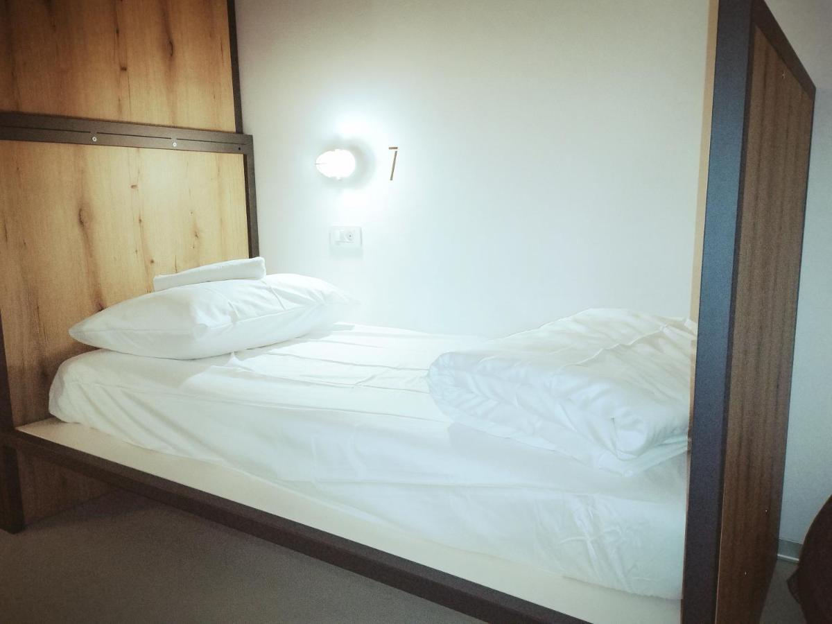 Garage Hostel Nova Gorica Dış mekan fotoğraf
