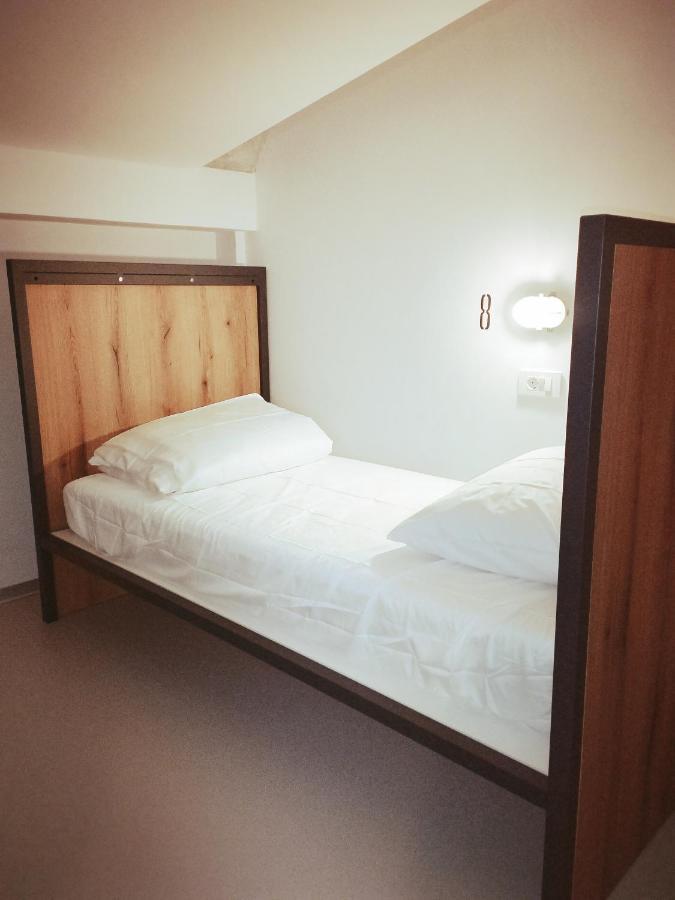 Garage Hostel Nova Gorica Dış mekan fotoğraf
