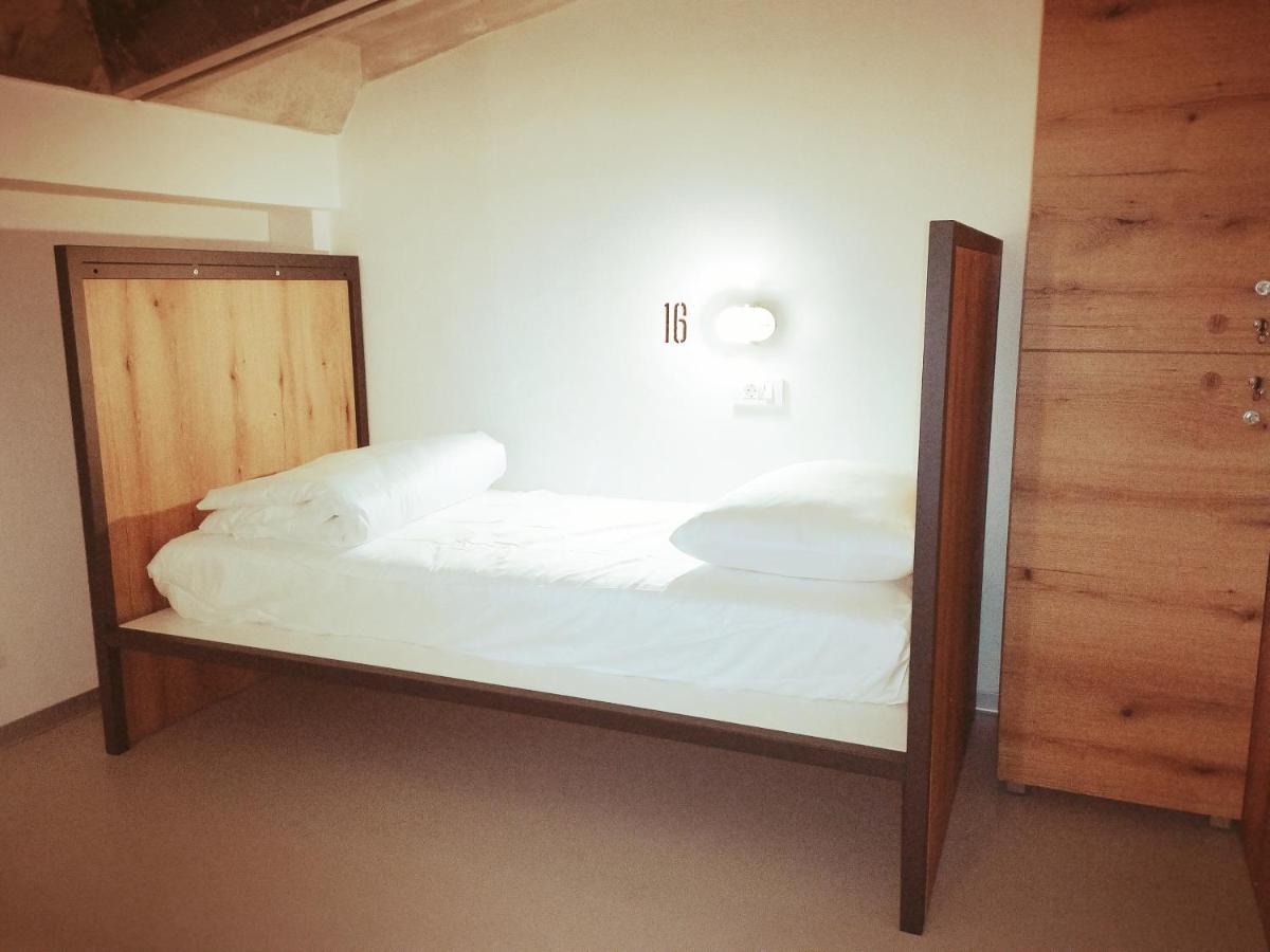 Garage Hostel Nova Gorica Dış mekan fotoğraf